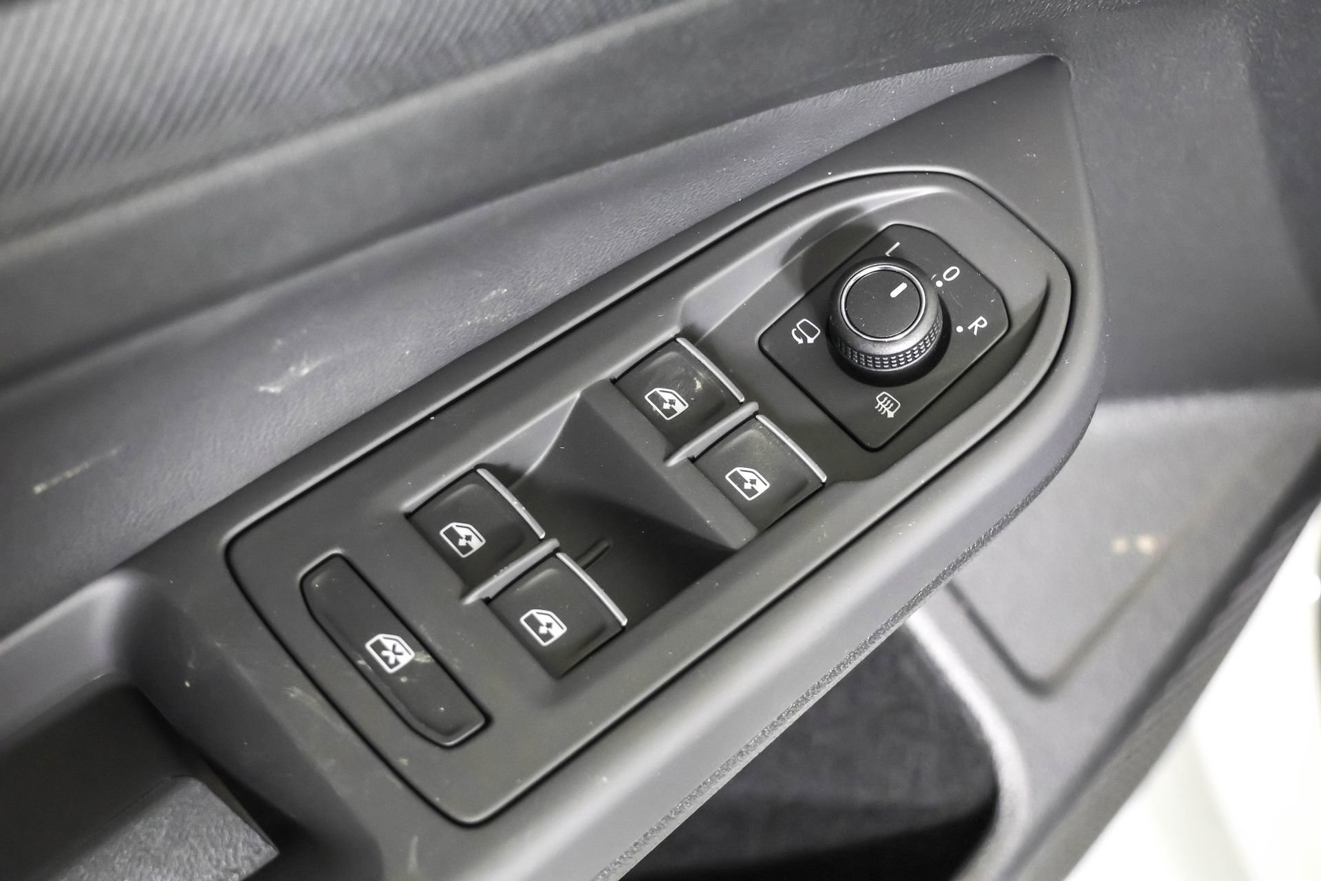 New 2026 Volkswagen Golf 2.0T image 33