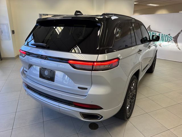 Used 2025 Jeep Grand Cherokee Summit w/ Obsidian Package AWD/4WD image 7