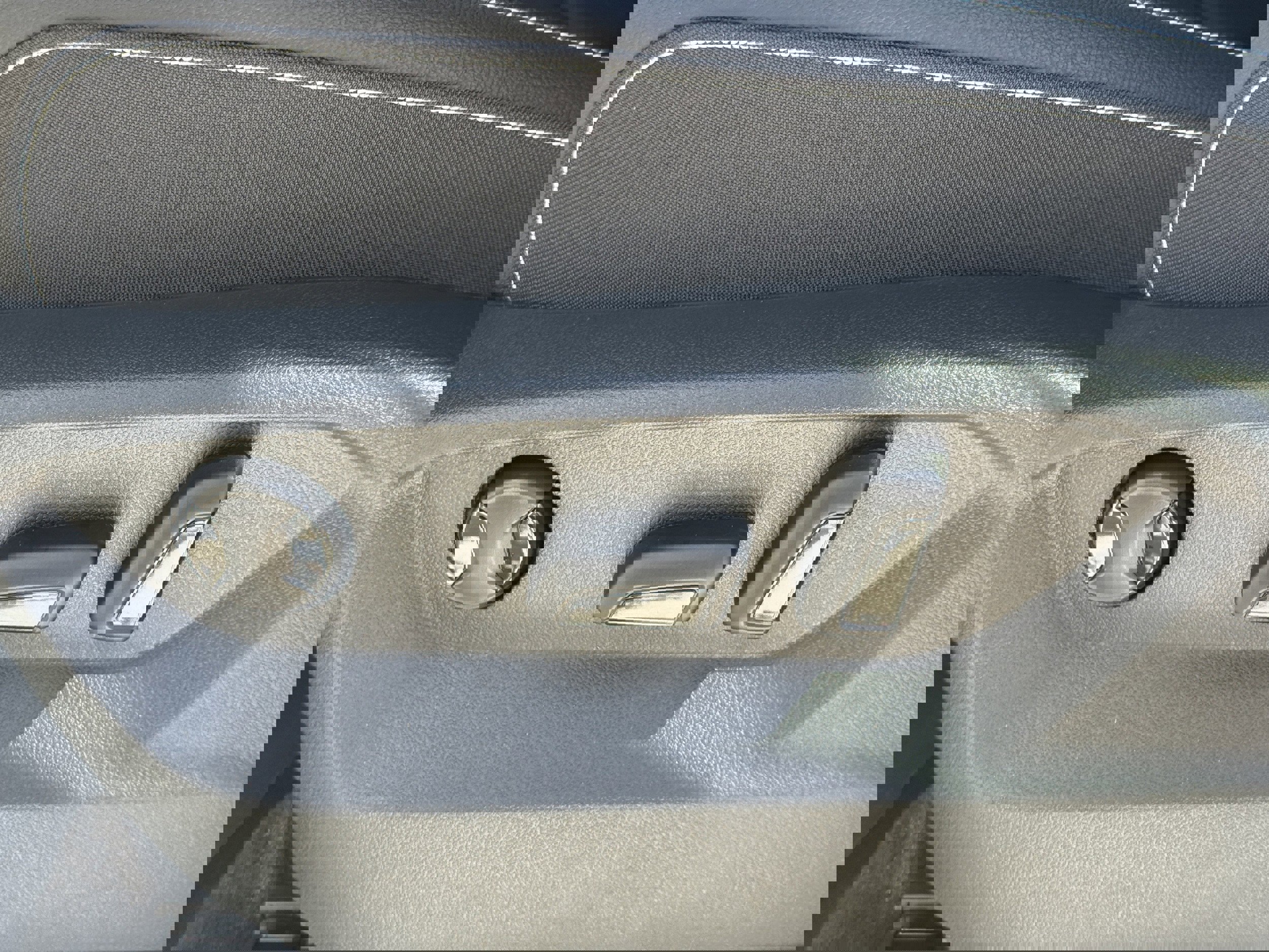 New 2026 Volkswagen Atlas SE image 19