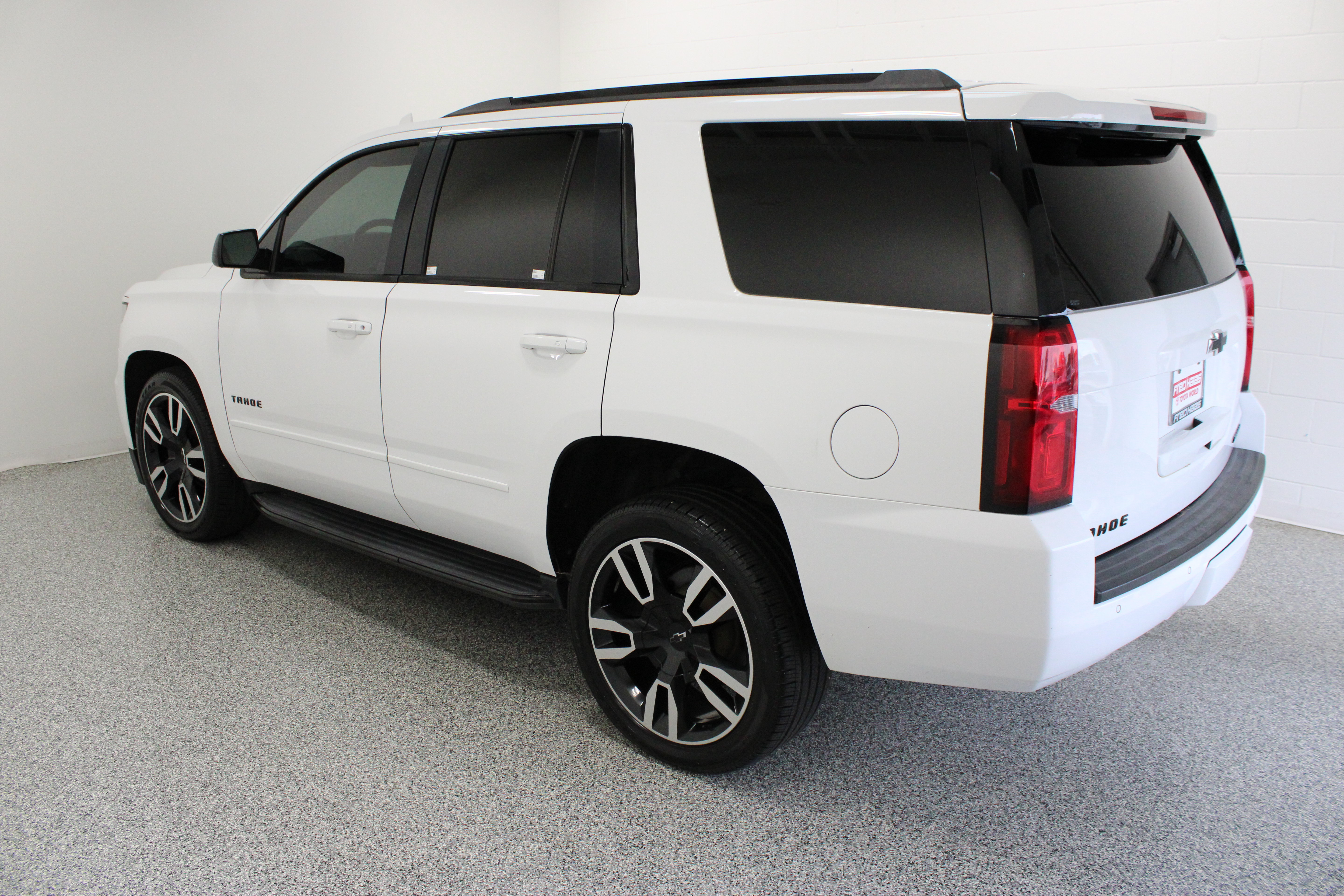 Used 2019 Chevrolet Tahoe Premier AWD/4WD image 9