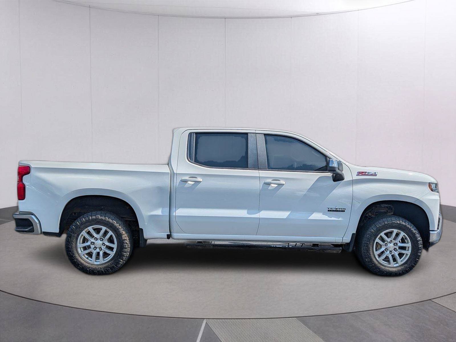 Used 2020 Chevrolet Silverado 1500 LT w/ Texas Edition AWD/4WD image 7