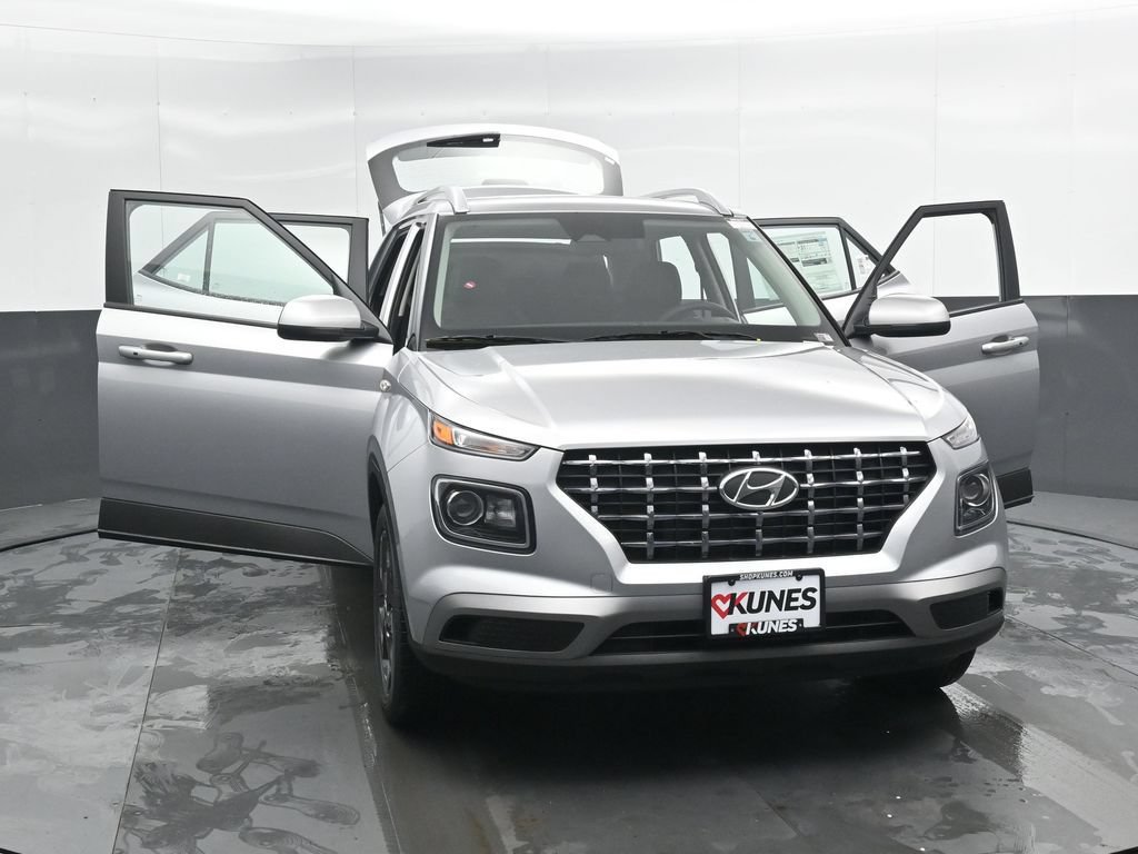 New 2026 Hyundai Venue SEL FWD image 48