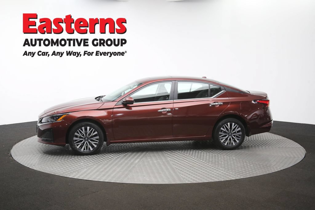 Used 2024 Nissan Altima 2.5 SV w/ SV Premium Package AWD/4WD image 60