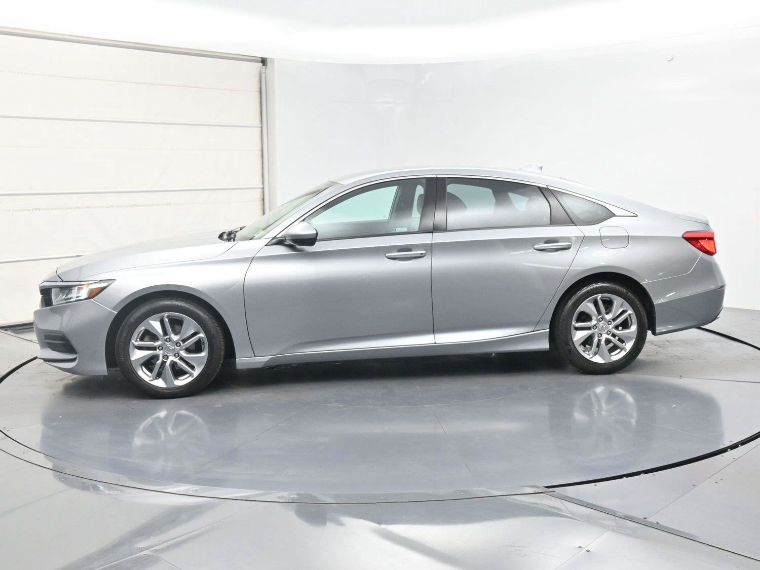 Used 2019 Honda Accord LX image 2