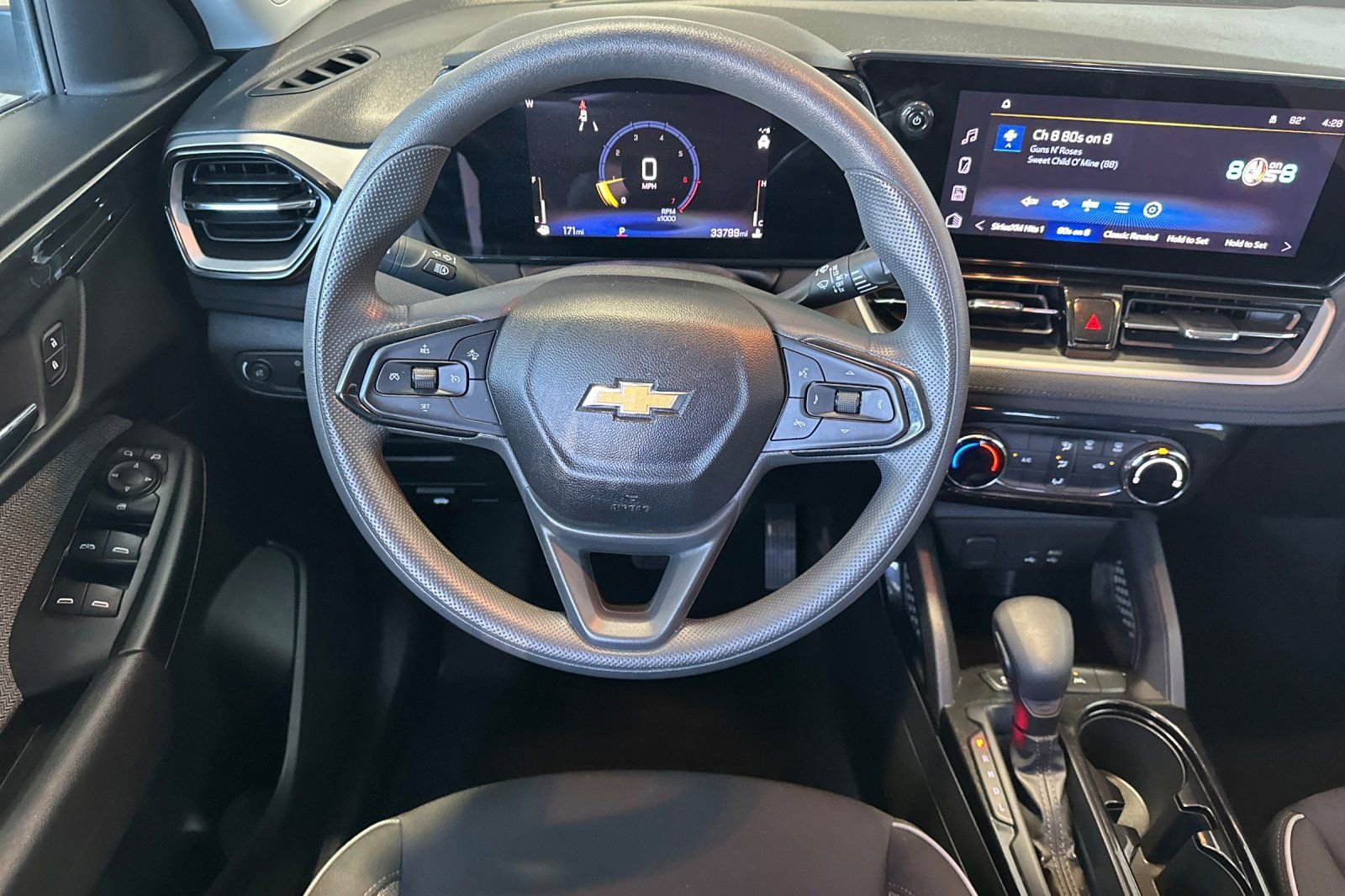 Used 2024 Chevrolet TrailBlazer LT FWD image 14
