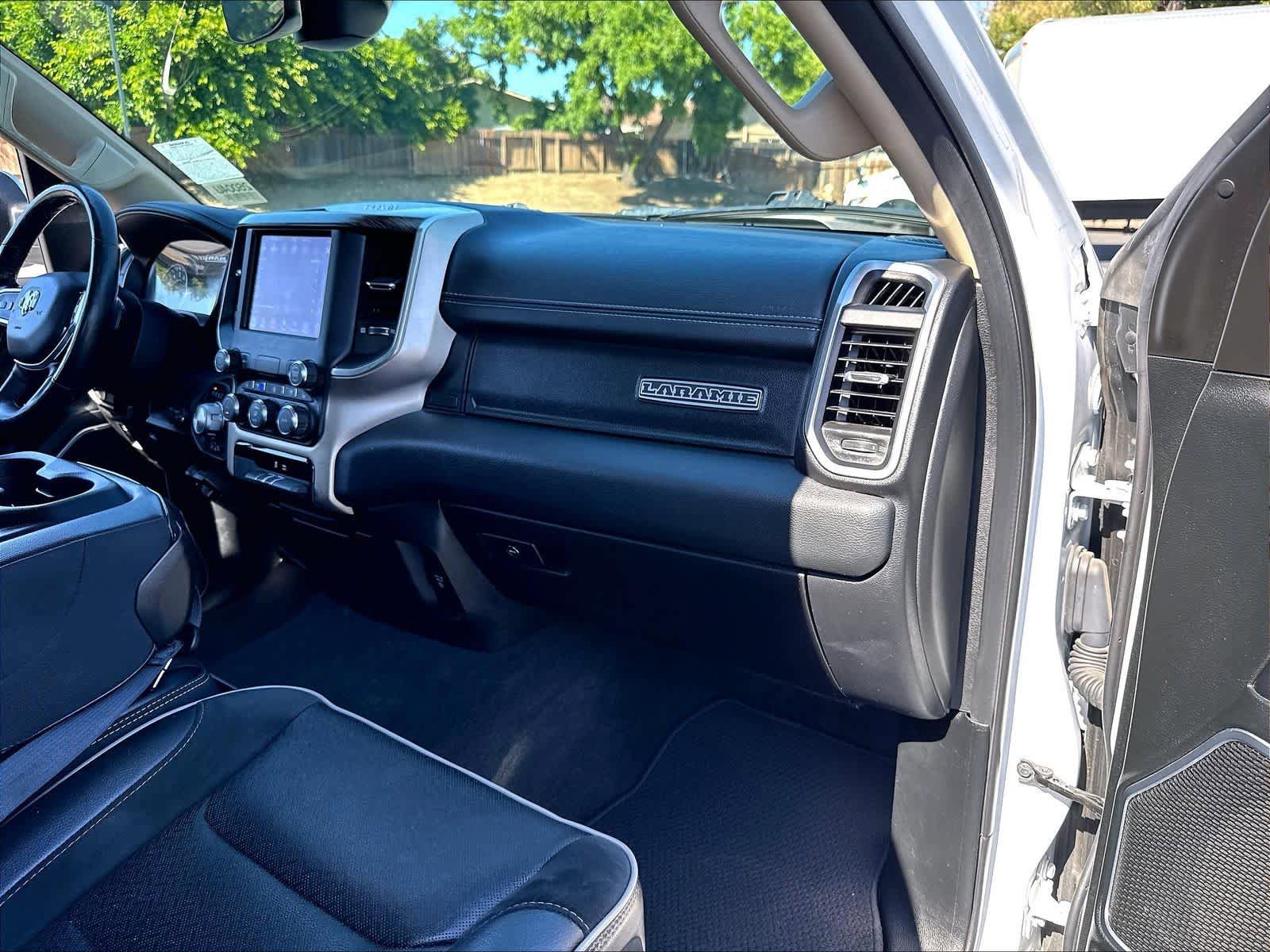 Used 2020 RAM 1500 Laramie w/ Off Road Group AWD/4WD image 19