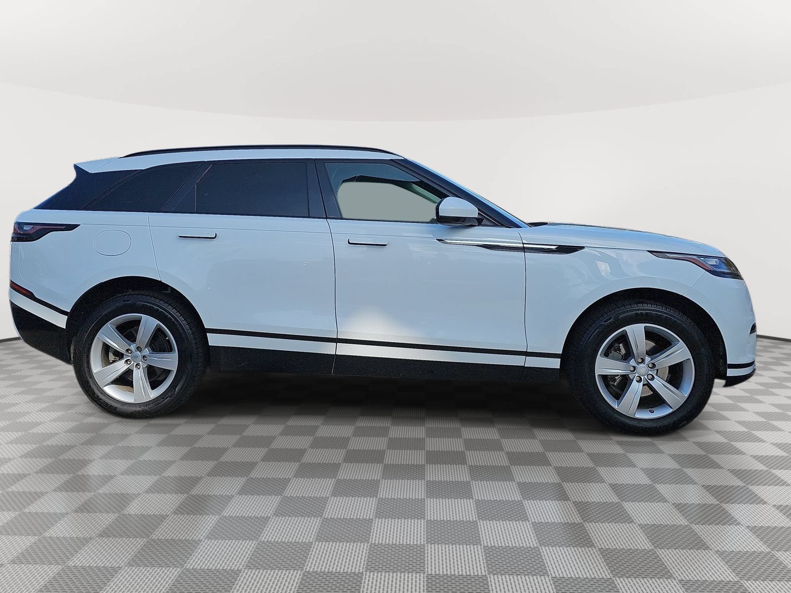 Used 2020 Land Rover Range Rover Velar S AWD/4WD image 4