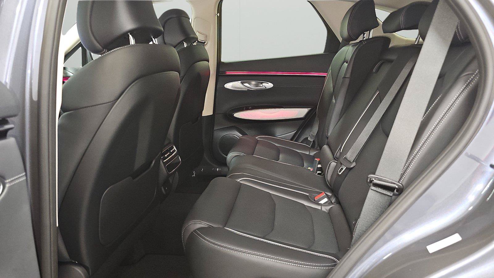 New 2027 Genesis GV70 2.5T Advanced AWD/4WD image 11