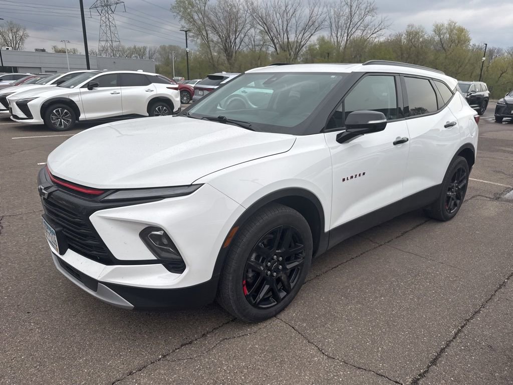 Used 2023 Chevrolet Blazer LT AWD/4WD image 4