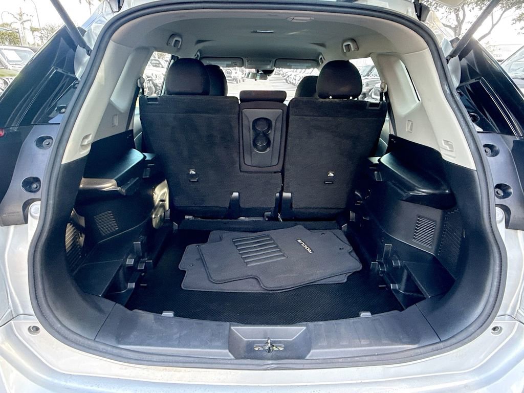 Used 2020 Nissan Rogue S image 30