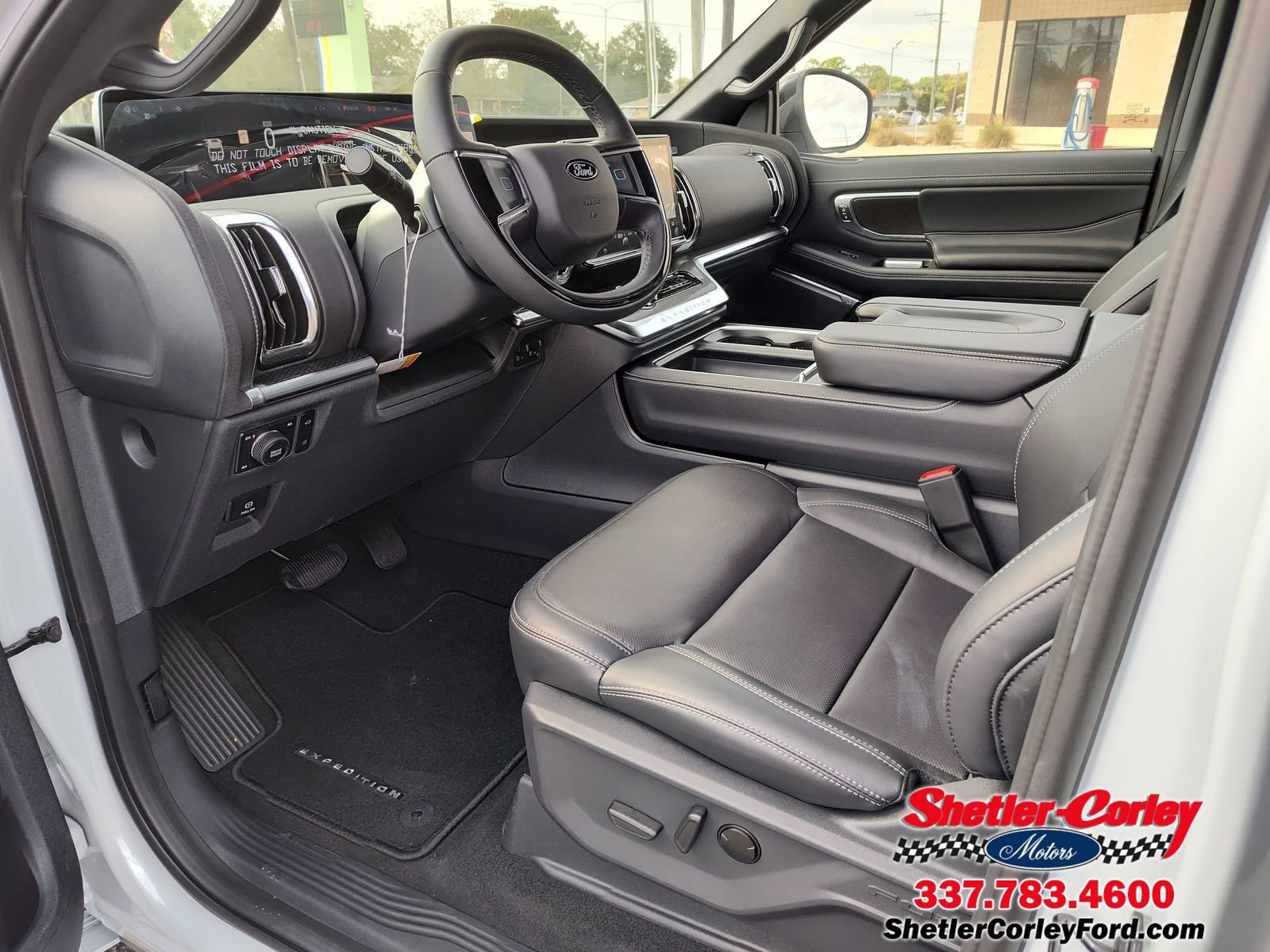 New 2025 Ford Expedition Platinum w/ Stealth Performance Package AWD/4WD image 3