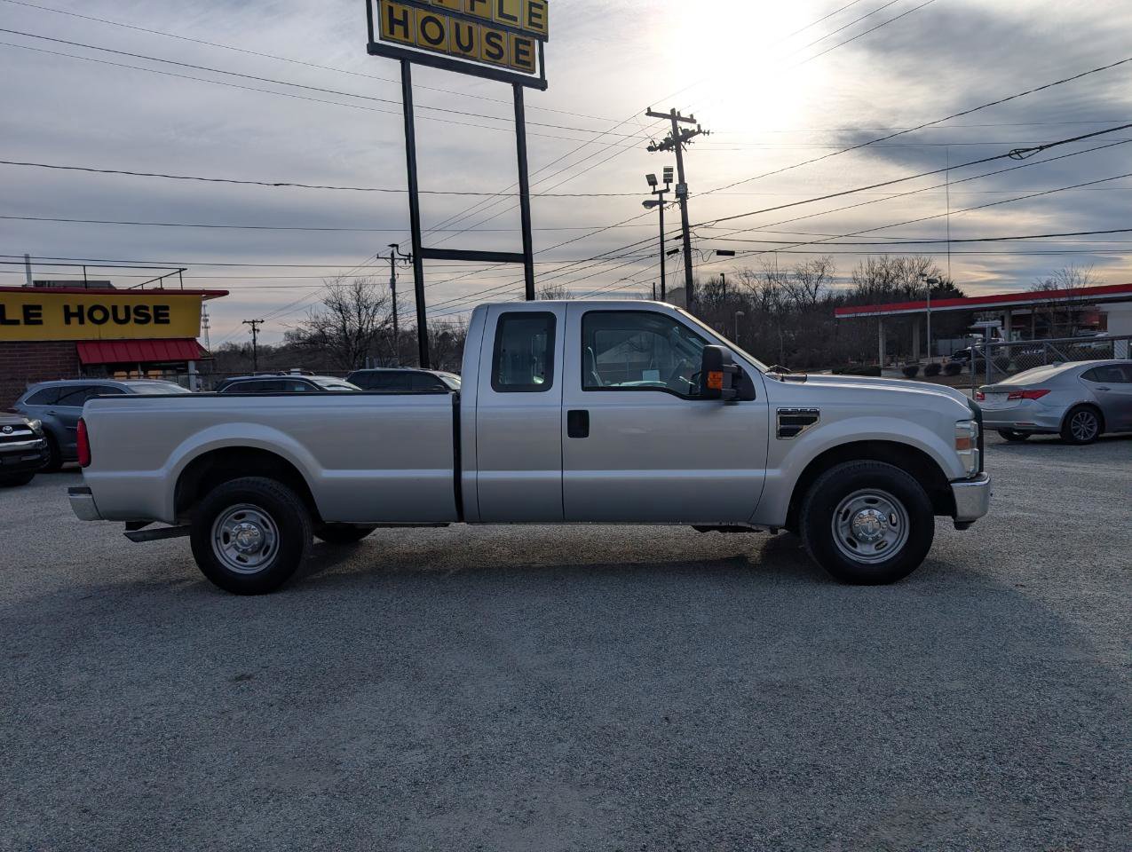 Used 2010 Ford F250 Lariat image 5
