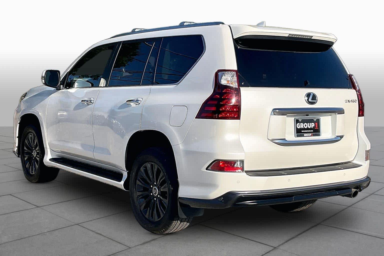 Used 2022 Lexus GX 460 Luxury w/ Sport Design Package AWD/4WD image 12