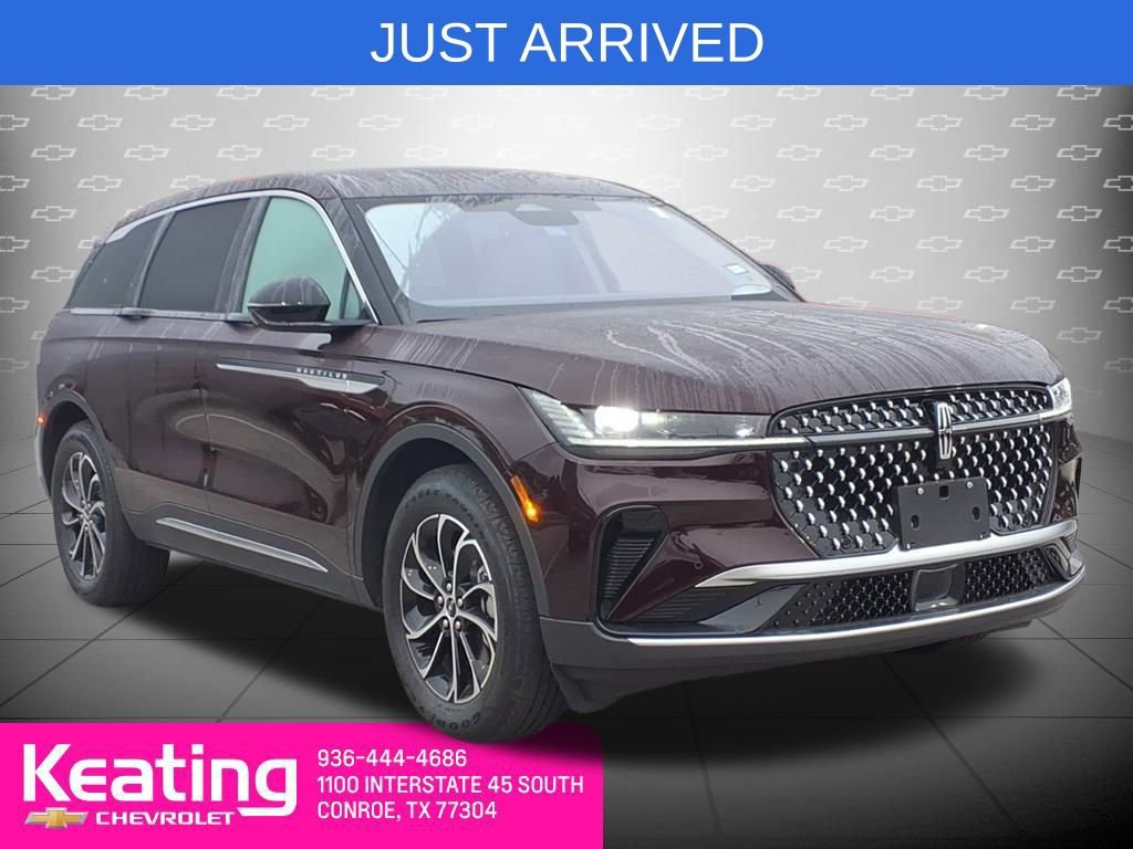 Used 2025 Lincoln Nautilus Premier image 1