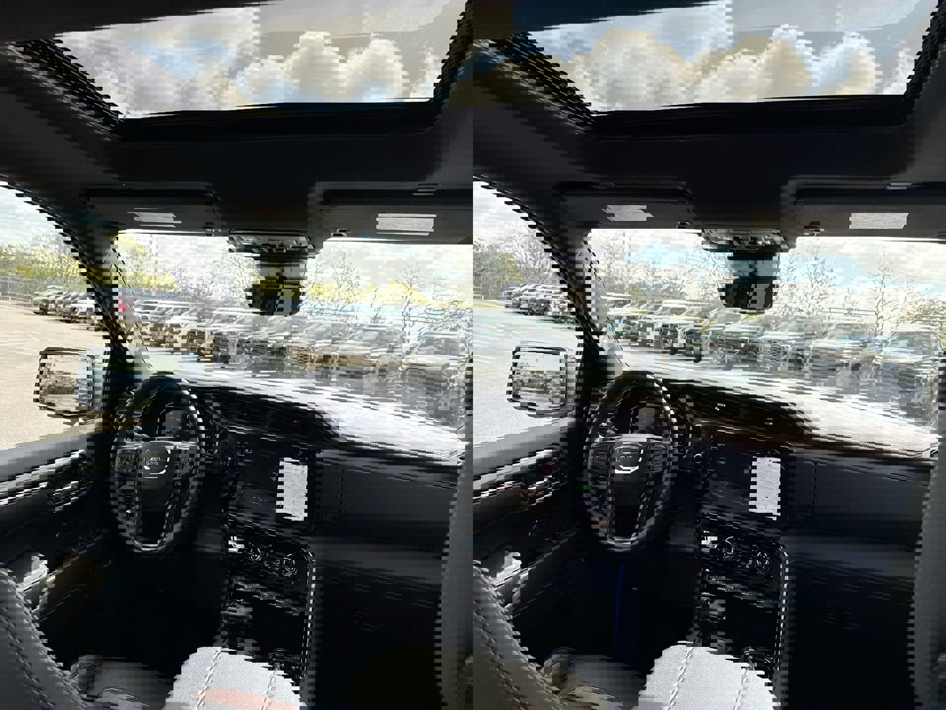 Used 2024 GMC Sierra 1500 AT4 w/ Technology Package image 22