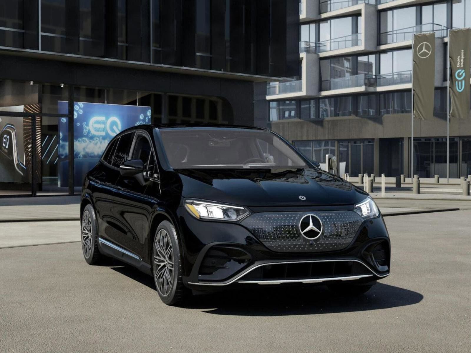 New 2026 Mercedes-Benz EQE 320 4MATIC SUV image 9