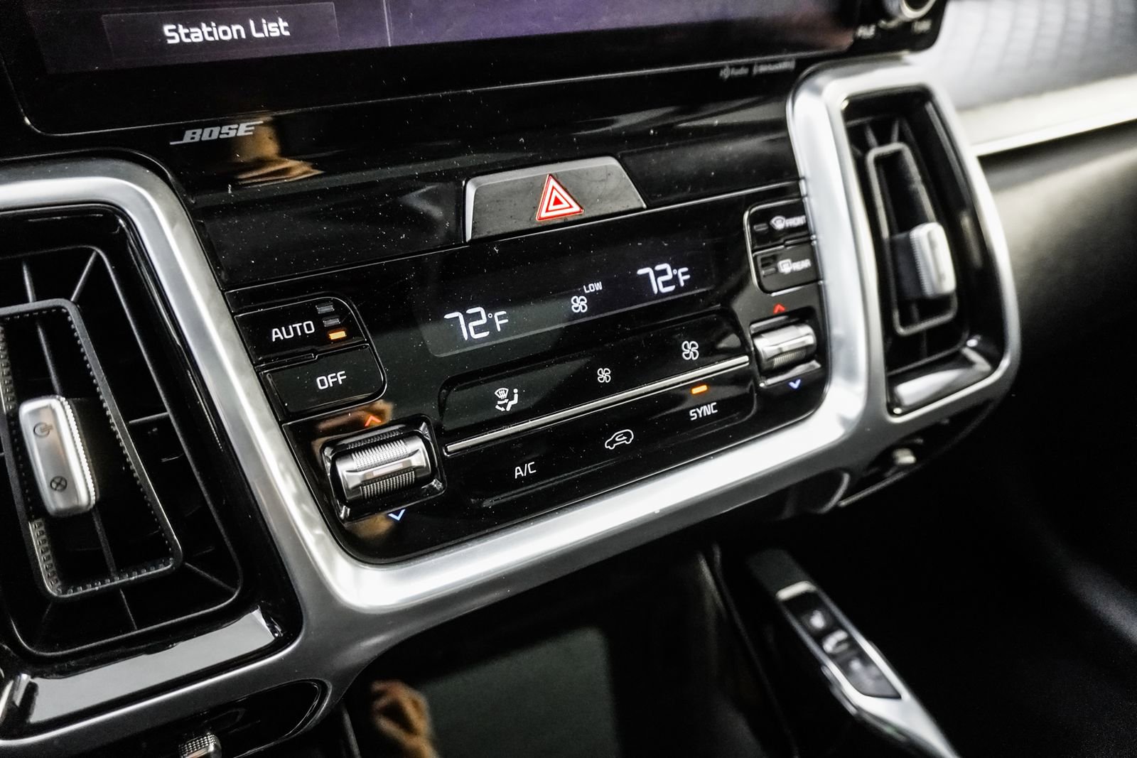 Used 2022 Kia Sorento SX image 36