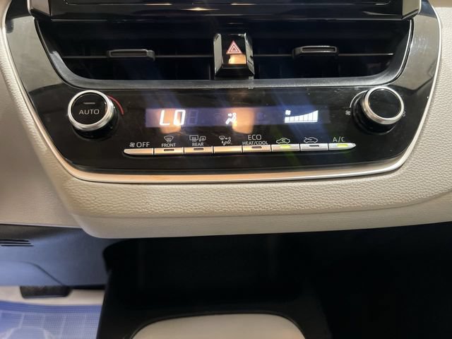 Used 2021 Toyota Corolla LE FWD image 15