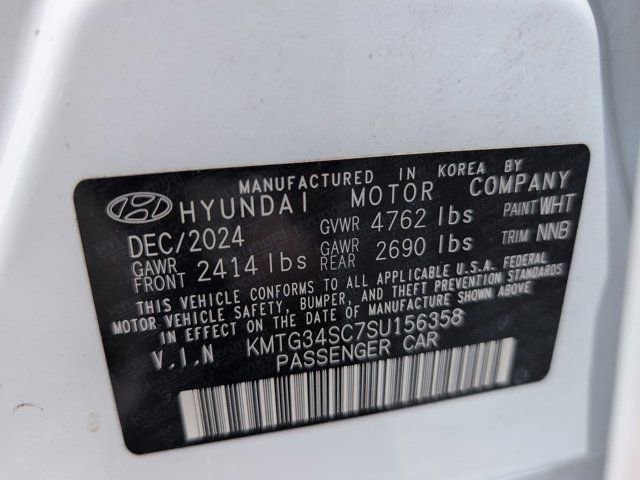 Used 2025 Genesis G70 2.5T RWD image 36