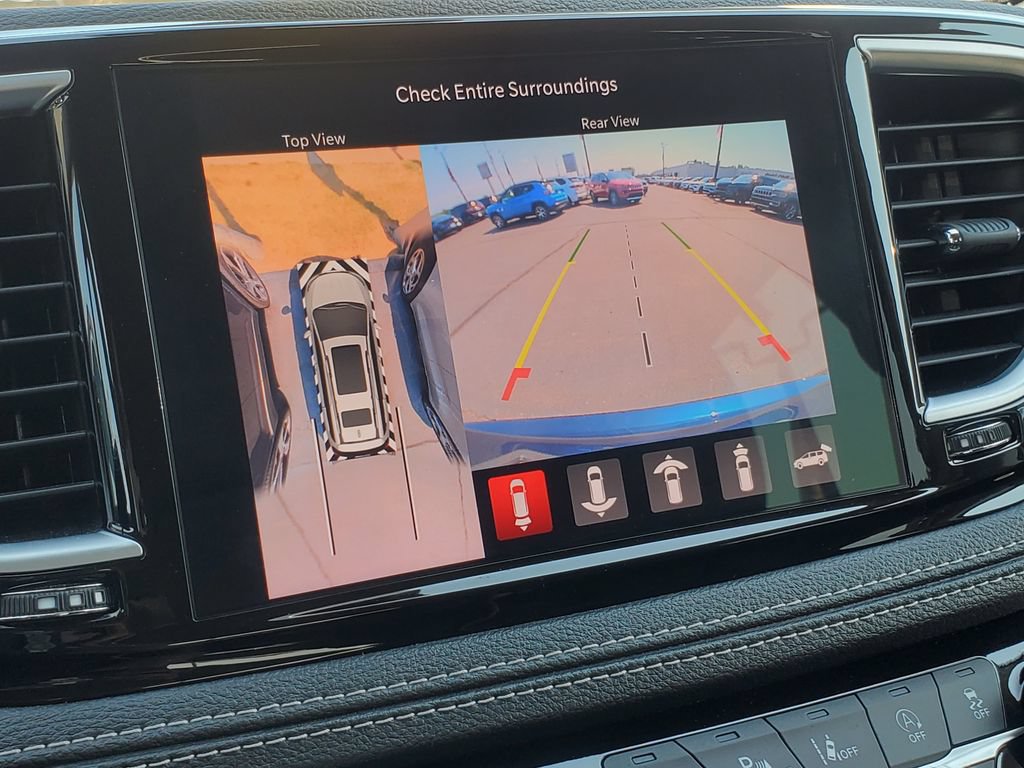 Used 2024 Chrysler Pacifica Limited w/ Uconnect Theater Family Group AWD/4WD image 19