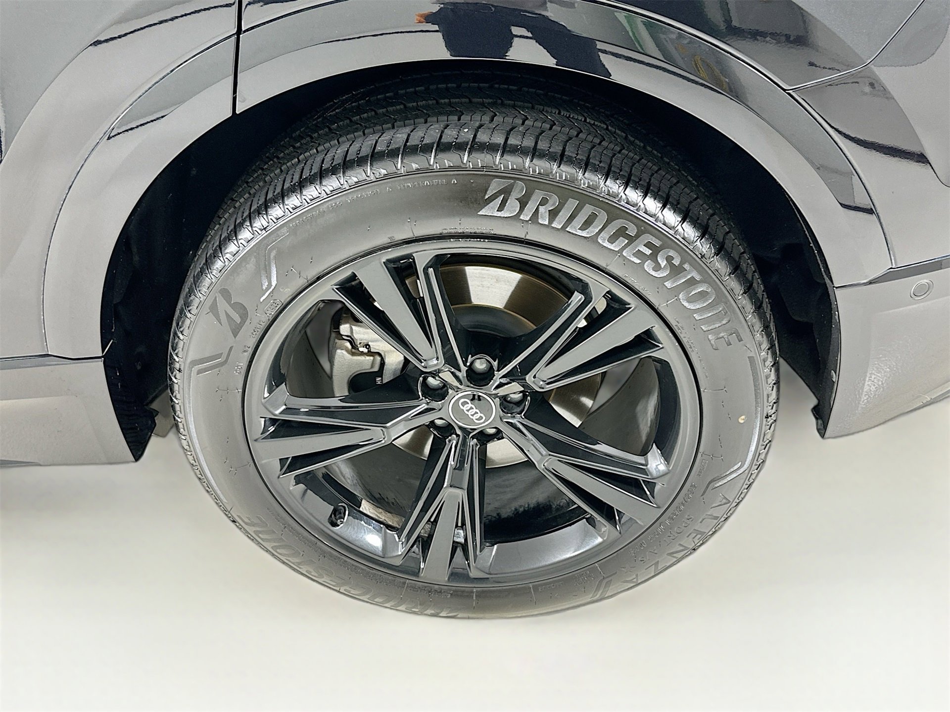 Used 2021 Audi Q8 Premium Plus image 33