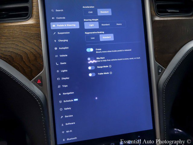 Used 2018 Tesla Model X 75D image 30