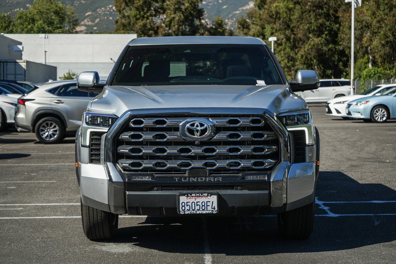 Used 2025 Toyota Tundra Platinum AWD/4WD image 2