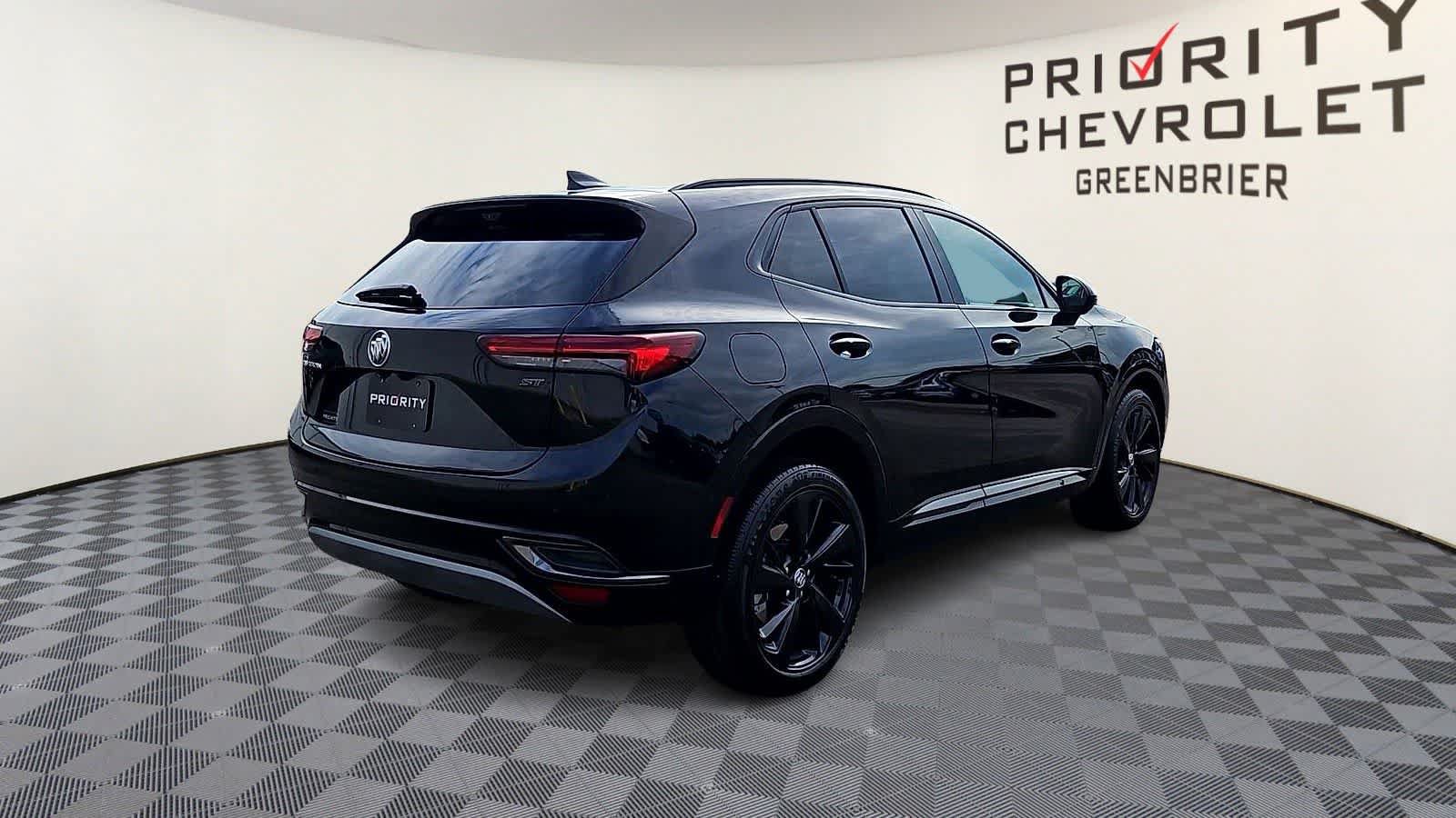 Used 2022 Buick Envision Essence w/ Technology Package II FWD image 8