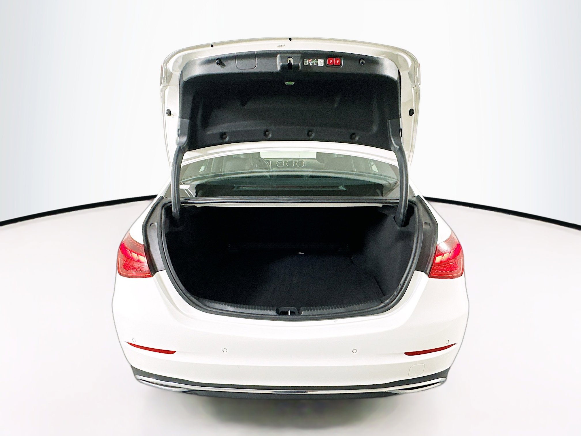 Used 2024 Mercedes-Benz C 300 Sedan image 29