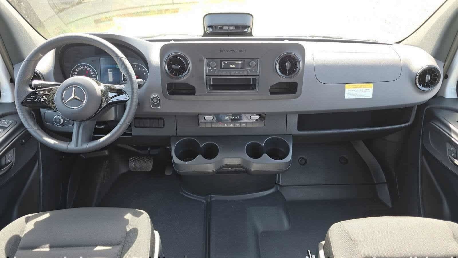 Used 2025 Mercedes-Benz Sprinter 2500 image 17