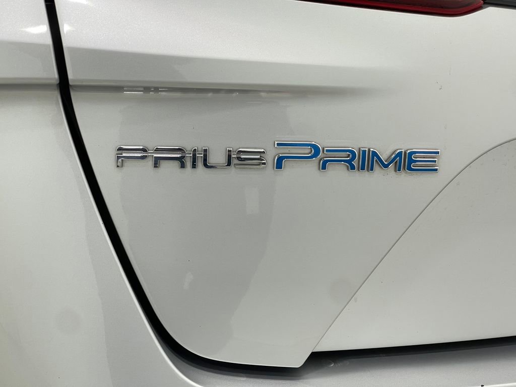 Used 2020 Toyota Prius Prime LE image 36