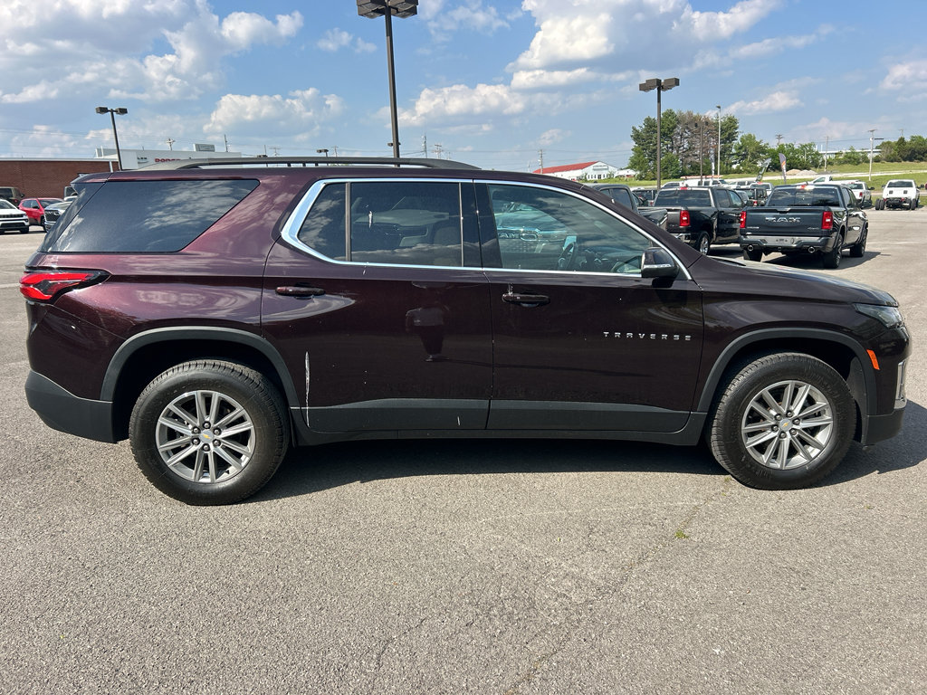 Used 2022 Chevrolet Traverse LT FWD image 4