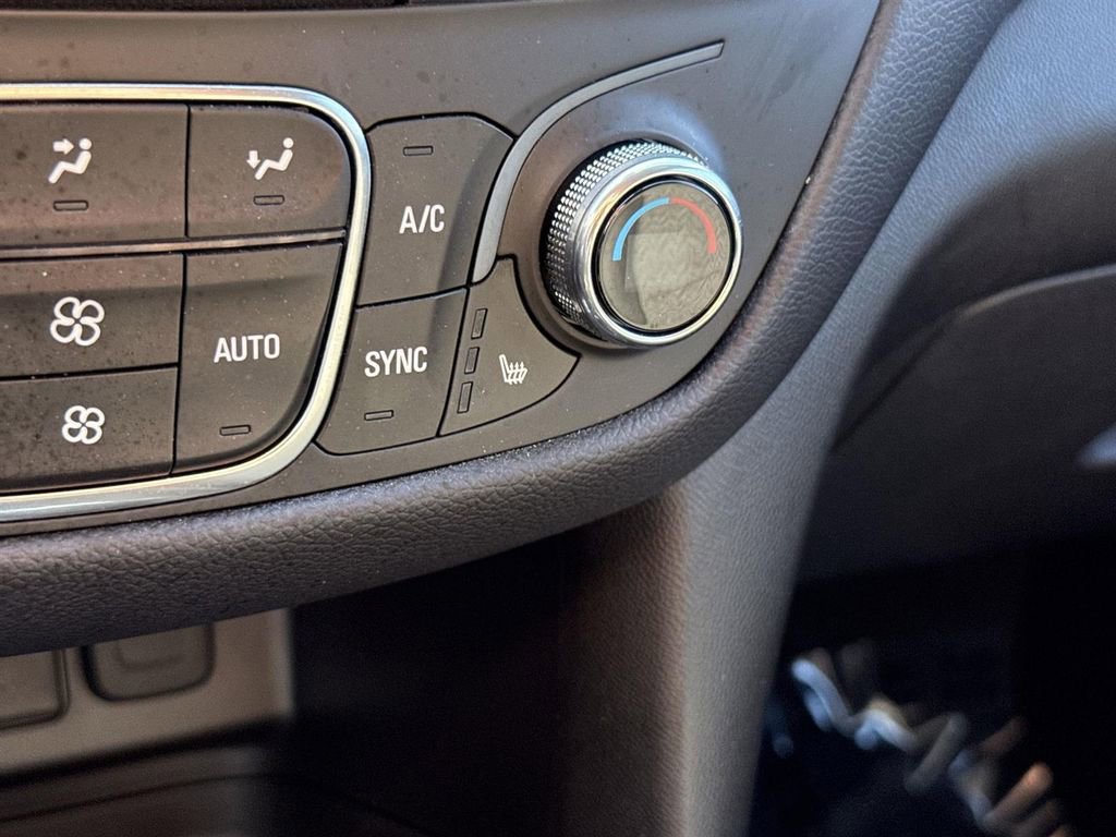 Used 2024 Chevrolet Equinox LT image 35