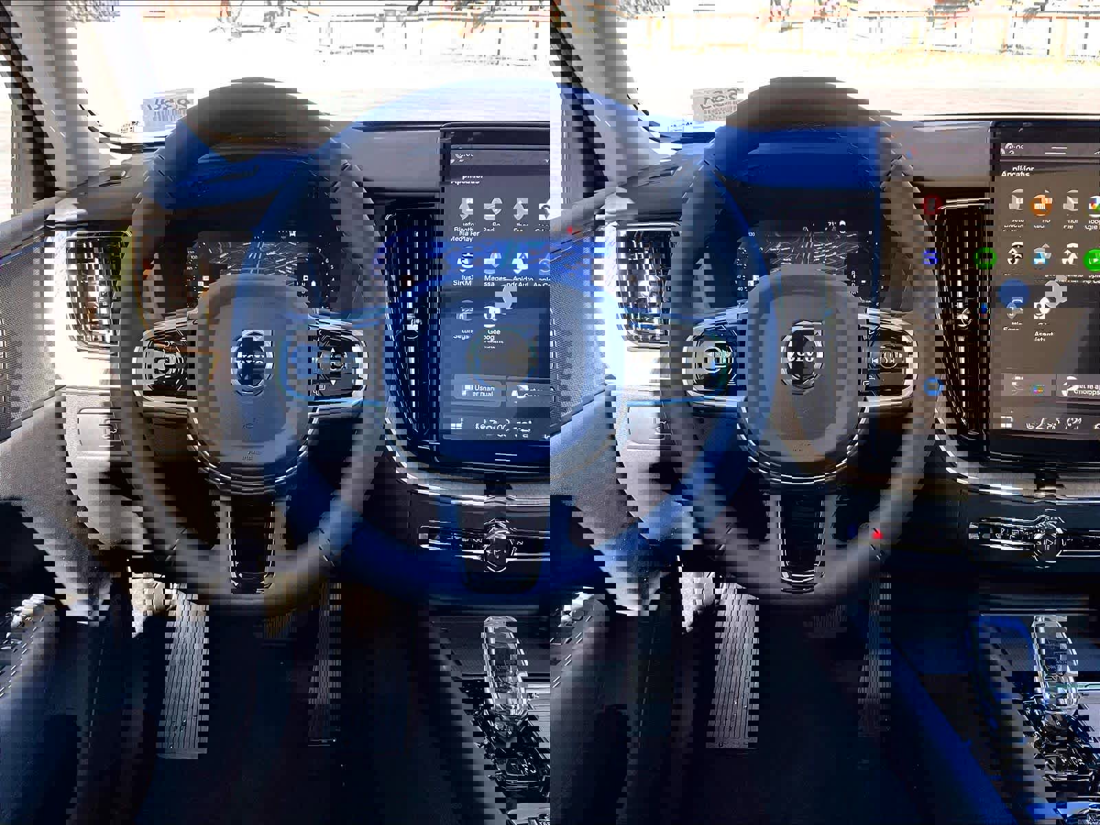 New 2026 Volvo XC60 B5 Plus w/ Climate Package image 15