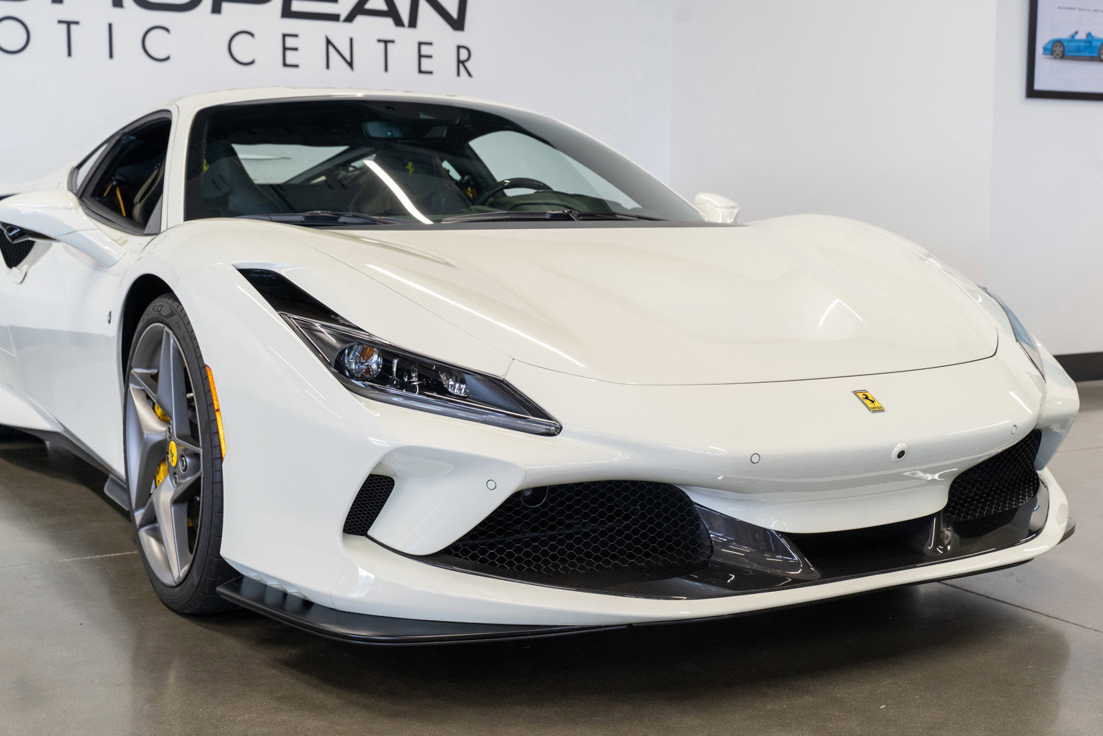 Used 2021 Ferrari F8 Tributo RWD image 35