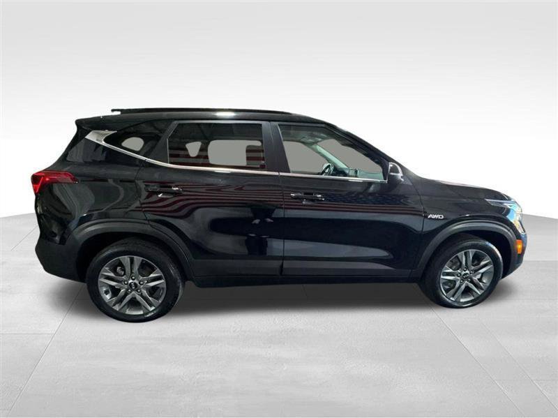 Used 2021 Kia Seltos S AWD/4WD image 4