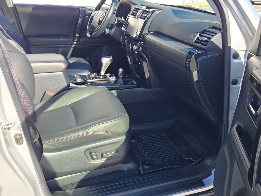 Used 2023 Toyota 4Runner TRD Off-Road Premium w/ Off Road Premium Plus Package AWD/4WD image 3