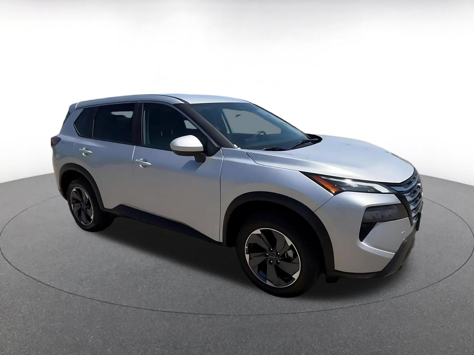 Used 2025 Nissan Rogue SV FWD image 2