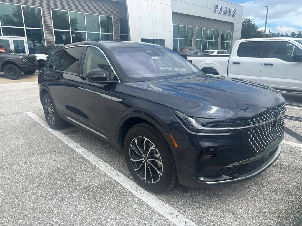 Used 2024 Lincoln Nautilus Premier AWD/4WD image 1
