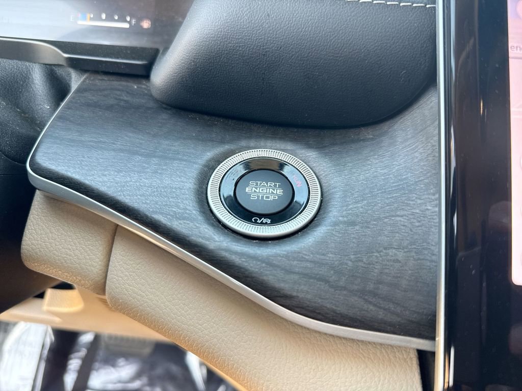 Used 2021 Jeep Grand Cherokee L Limited w/ Trailer Tow Group (B) AWD/4WD image 15