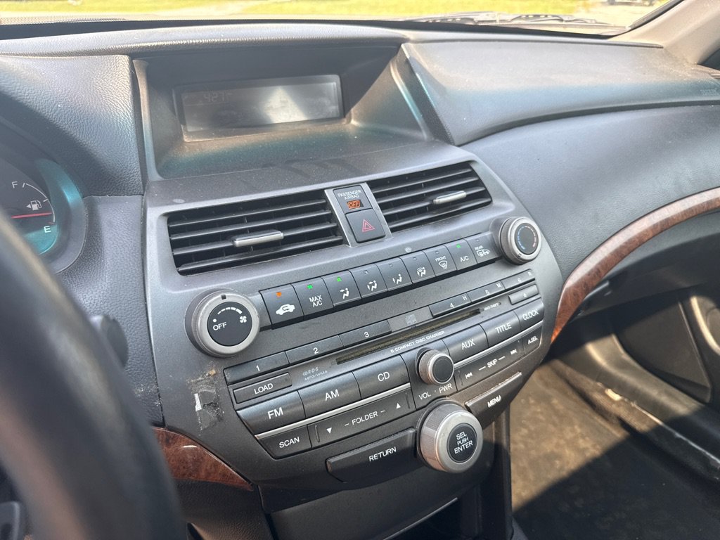 Used 2011 Honda Accord EX image 16