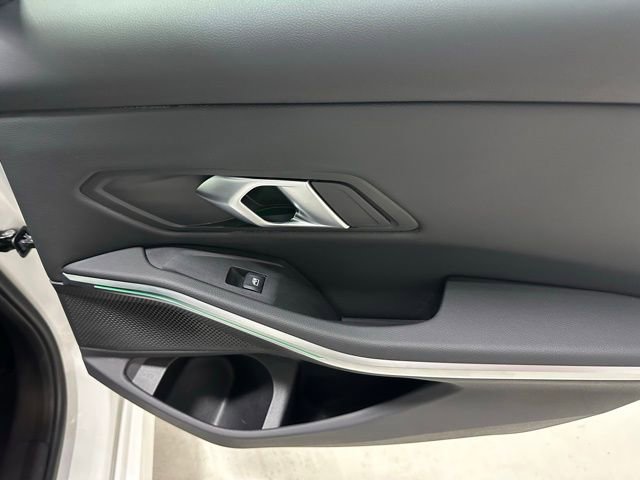 Used 2025 BMW 330i xDrive Sedan w/ Premium Package image 36