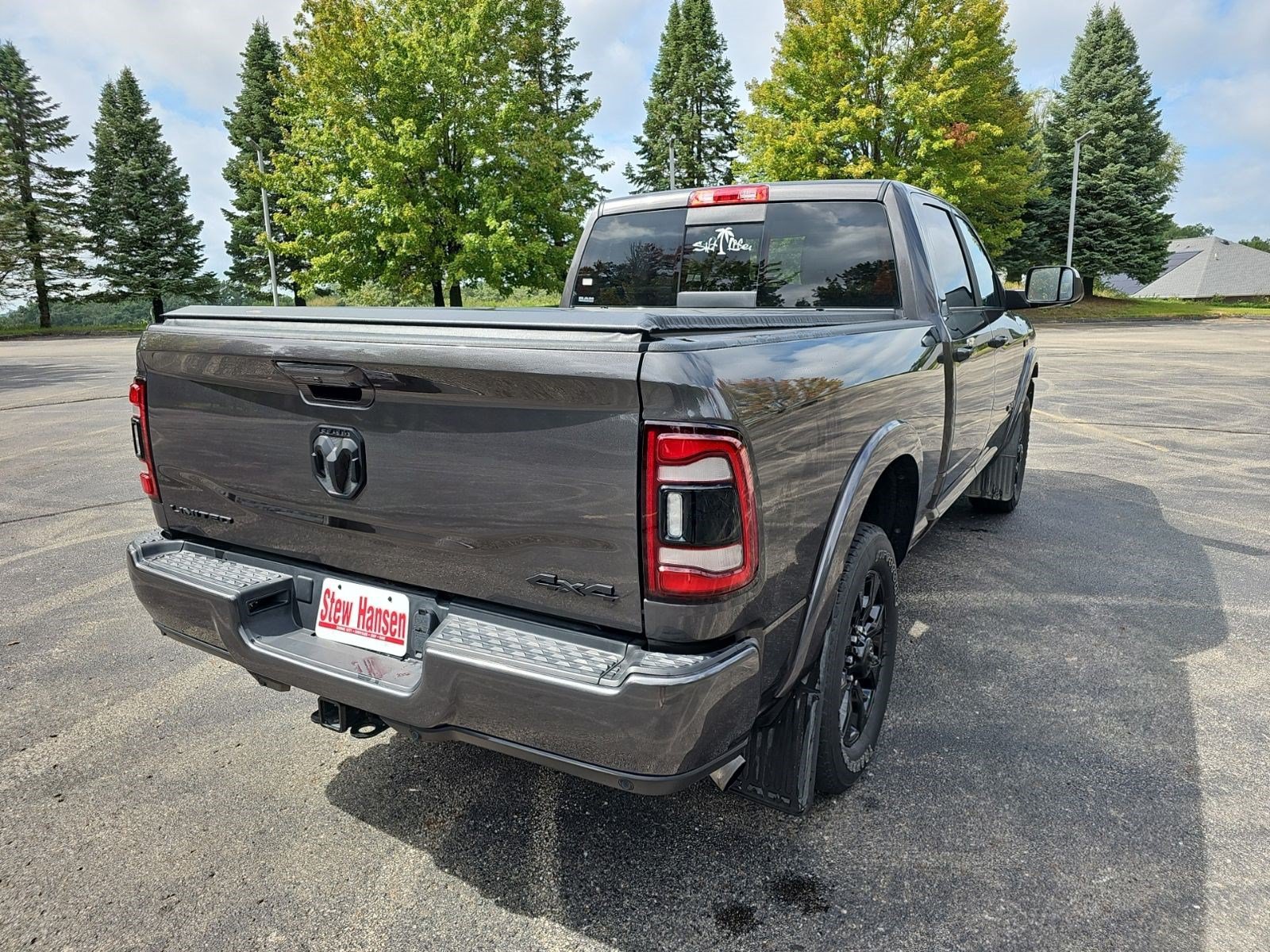 Used 2022 RAM 2500 Limited w/ Night Edition AWD/4WD image 6