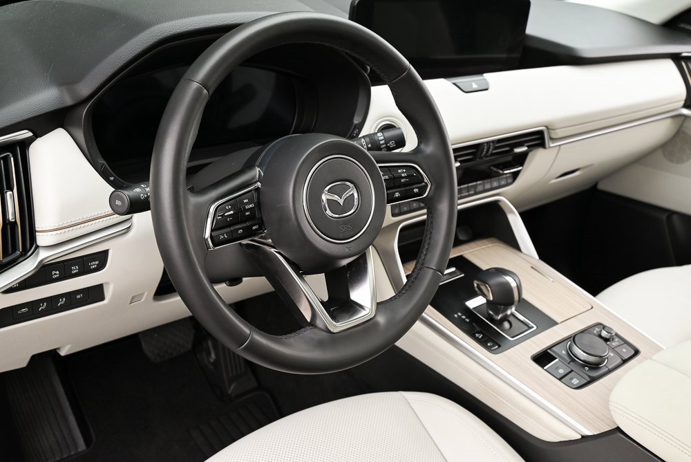 Certified 2025 MAZDA CX-90 3.3 Turbo w/ Premium Plus Pkg image 12