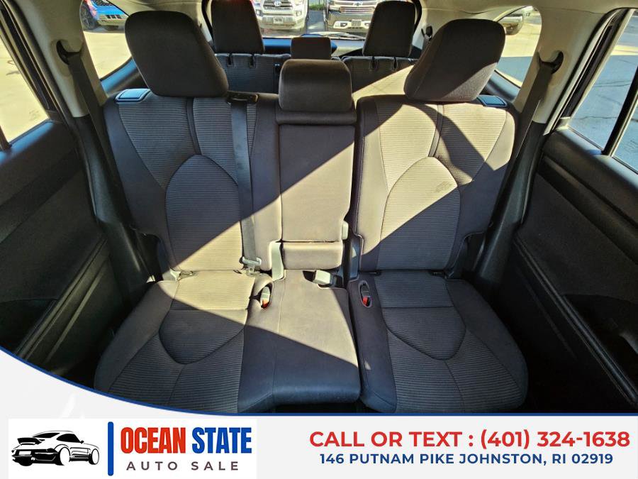 Used 2021 Toyota Highlander L image 15