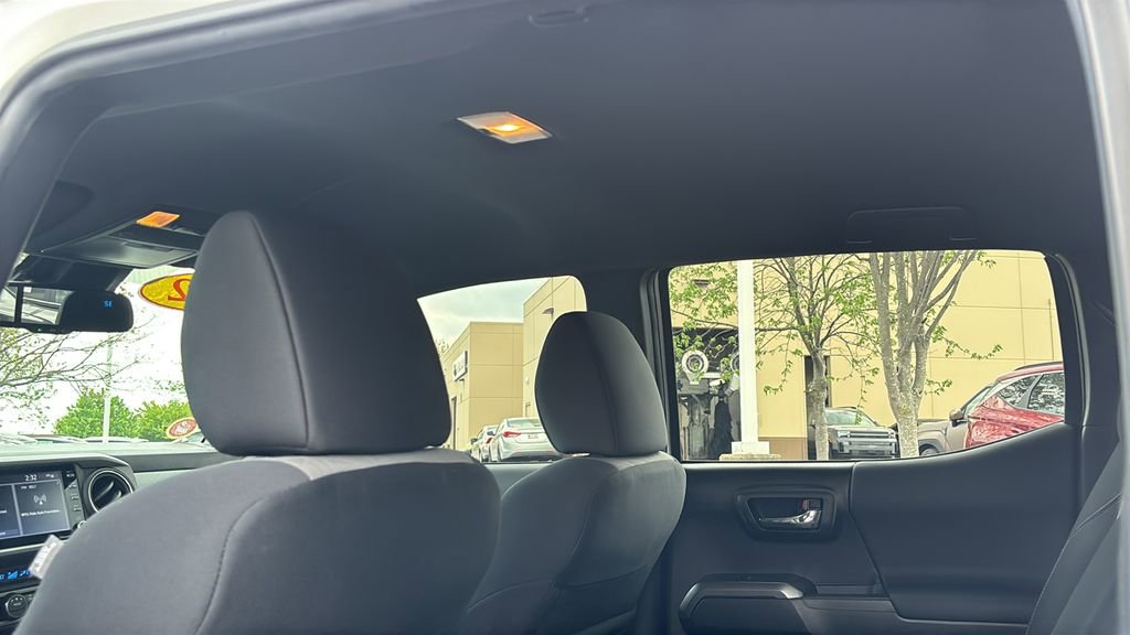 Used 2022 Toyota Tacoma TRD Sport image 33