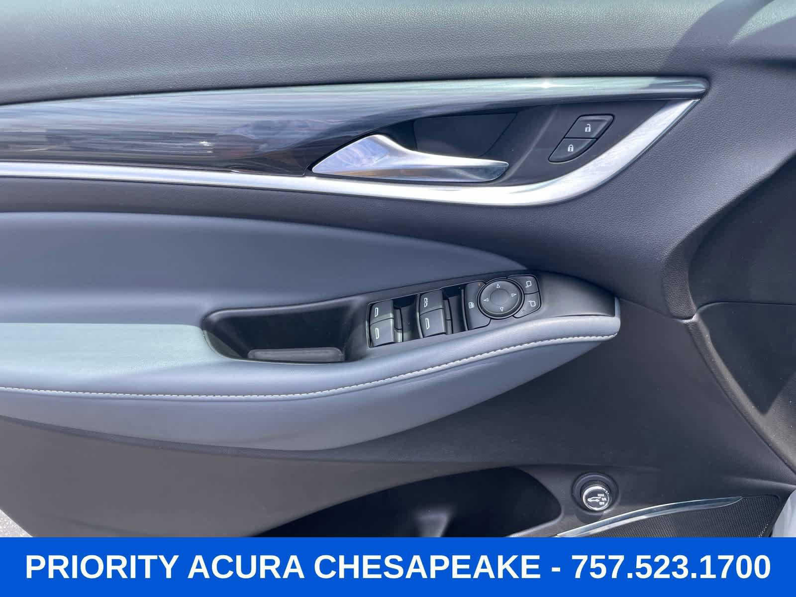 Used 2023 Buick Enclave Essence FWD image 12