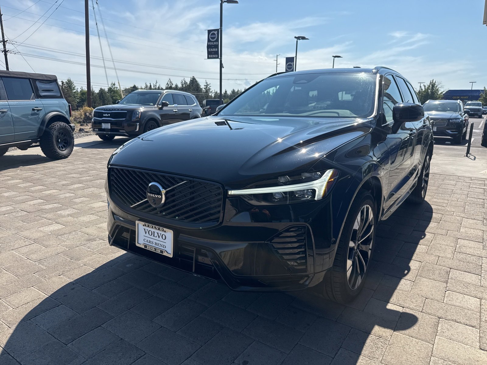 New 2026 Volvo XC60 T8 Plus w/ Protection Package Premier image 2