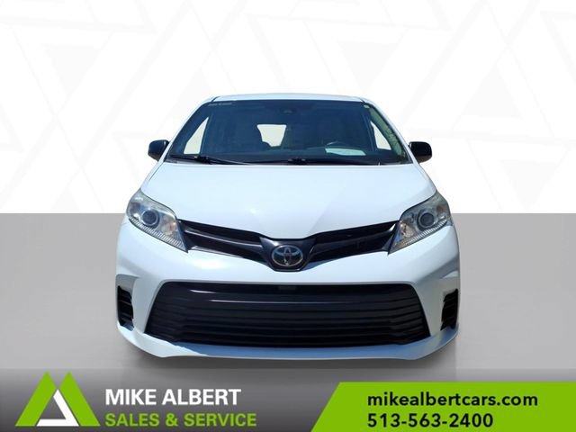 Used 2020 Toyota Sienna L FWD image 2
