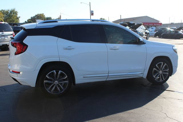 Used 2020 GMC Terrain Denali w/ LPO, Floor Liner Package FWD image 13